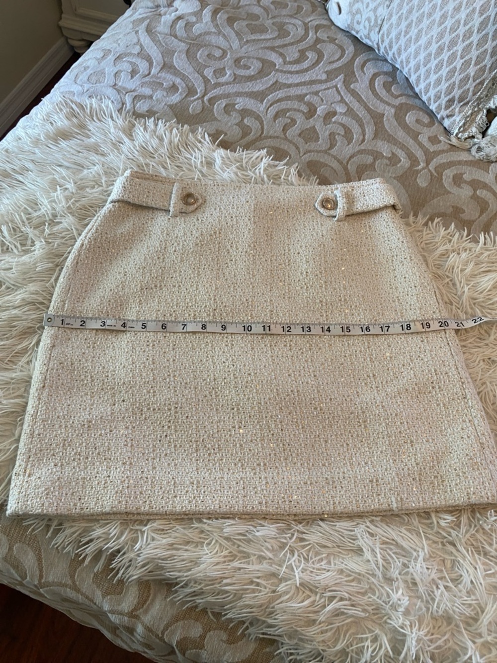 Ann Taylor Cream Tweed Mini Skirt Gold Thread Size 8 Elegant Luxe - Picture 10 of 12